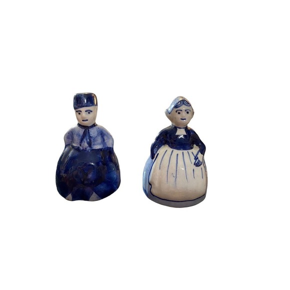 Vintage Delft Blue handpainted porcelain/ceramic figural salt/pepper sha… - Picture 9 of 9